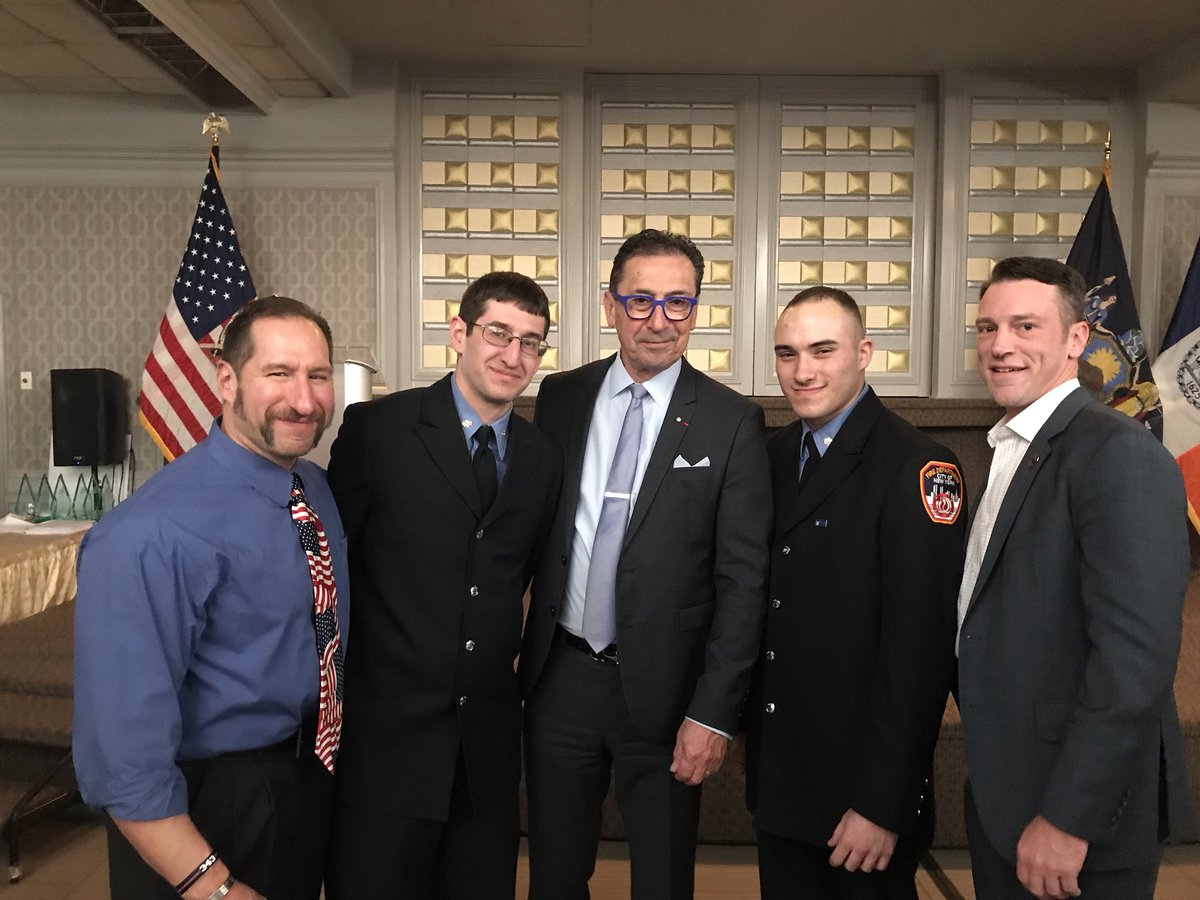 FDNY's tweet photo. #FDNY Probationary EMTs Matthew Bilgore and Matthew Girlando raised $4,200 for the FDNY Fire Family Transport Foundation, and presented the donation at last week’s annual Fire Family Transport Foundation dinner. Learn more about the Foundation at https://t.co/hmDbmM2ngu https://t.co/1igIaNCeZH