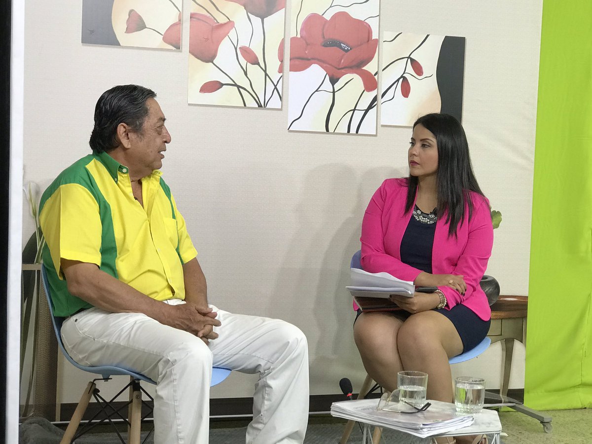 #ElPrefectoAmigoEnMedios <a href="/PasajeTv/">Pasaje TV</a> | En el 2014 no perdió #MontgomerySánchez, perdió #ElOro y producto de eso es nuestra participación en estas #Elecciones2019, por petición de los Orenses y de varias organizaciones políticas #MongoVuelve.