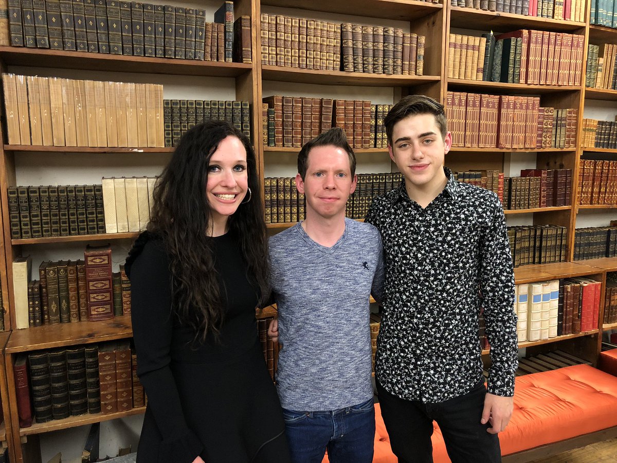 Pup_Noah's tweet photo. I can believe I met @JoeyMillsXXX (and he complemented my hair! 🙈) Thank you both for the event and signing! https://t.co/1IA941ZtE1