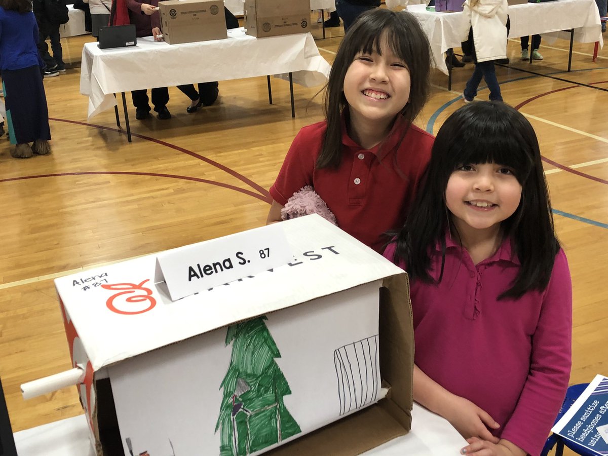 EmmanuelStone84's tweet photo. Small moments came to life ! Second grade rocked exhibitions! @PSESCPS #wildcards https://t.co/ovOd39sSGf