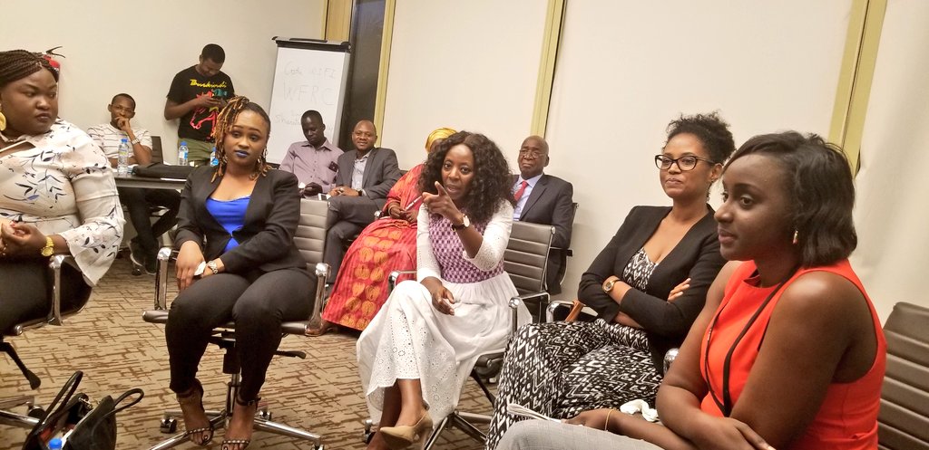 WAFRICA_ONG's tweet photo. La session finale du #EllesCoachingConakry s'est tenue aujourd'hui avc la Coach @MariamTendou autour des femmes Cheffes d'entreprise & de l'invitee d'honneur Mme #MaladoKaba, Ancienne ministre de l'Economie & des Finances. Superbe session sr le #PersonalBranding
#Guinee
#Talent https://t.co/uIXeSM4QBy