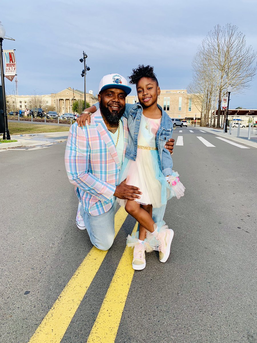 iheardthat81's tweet photo. Father/Daughter Dance 2k19 💘💘!!! #meetthesanders #offguardsarethebest #greatestdadever #hisprincess #herking #thelegendandthelegacy #beautyandthebeast #herdaddystwin #daddysbaby #daddysgirl #girlsneedtheirdaddy #driptoohard #flyguy #flygirl #takenwithaniphone https://t.co/H3QLv9fdmQ