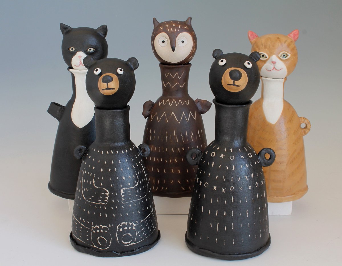 MidoriTakaki's tweet photo. New bottles! All will go to Ceramic Art London 22-24 March. A long day. Went to bed at 1AM today, and woke up at 7:30. I have worked from 10AM until 9PM. One and a half shift, I would say. �� https://t.co/aCnNMjwtOr