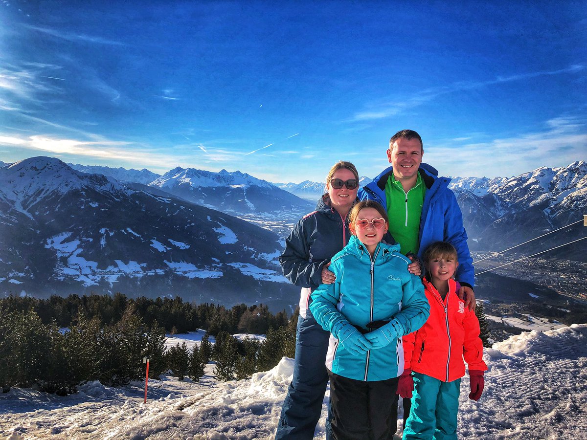 youneedtovisit's tweet photo. Austria is such a beautiful country - I can’t believe we have waited so long to go on a family ski holiday and more importantly ski in such stunning surroundings 🇦🇹 @InghamsSki @Austria_UK #tbin #trips100 https://t.co/UXDHWe0OF3