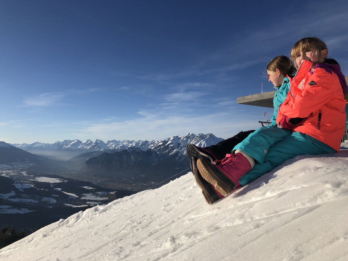 youneedtovisit's tweet photo. Austria is such a beautiful country - I can’t believe we have waited so long to go on a family ski holiday and more importantly ski in such stunning surroundings 🇦🇹 @InghamsSki @Austria_UK #tbin #trips100 https://t.co/UXDHWe0OF3