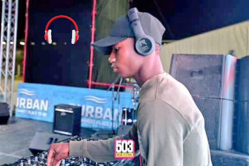 Mercy95309491's tweet photo. Just doing my thing following @RealBlackCoffee footsteps and i know one day I'm gonna achieve my goal and just being my self https://t.co/4LsjszlLFH