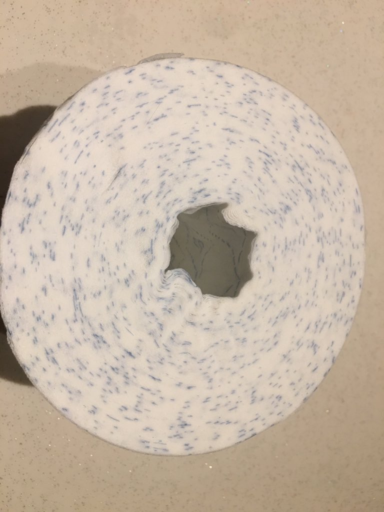 safetravels196's tweet photo. Here’s a lesson for the rest of the world. In France they have no cardboard tube centres in their toilet rolls. Such a simple contribution to sustainability. What happens to all those cardboard tubes sent to waste in the rest of the world? #sustainability https://t.co/IpjKmzuTwx