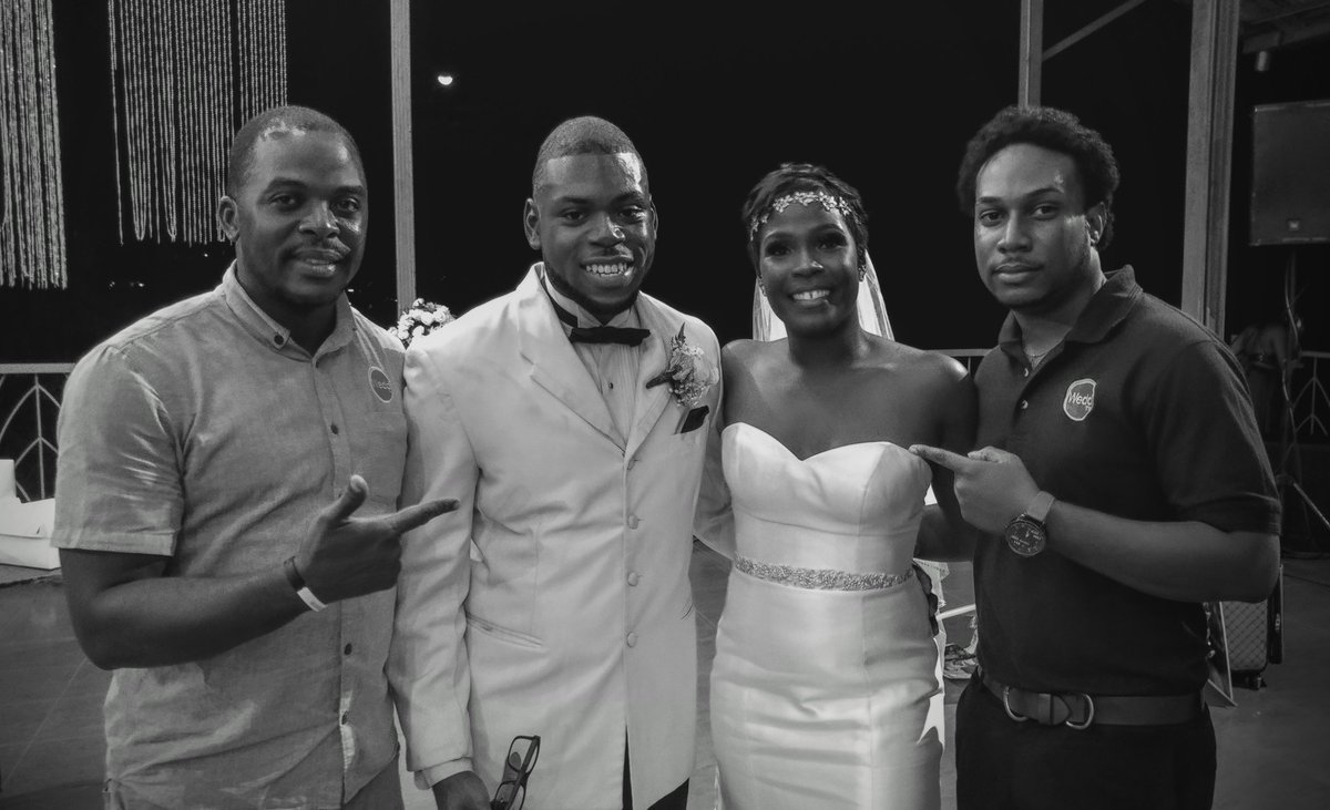 weddtvjamaica's tweet photo. Our newest couple on the block! It was a pleasure working with them.
@emperor_taj @iam_chantellemariejames
#weddingphoto 
#weddtv https://t.co/5XWfoDYMiN