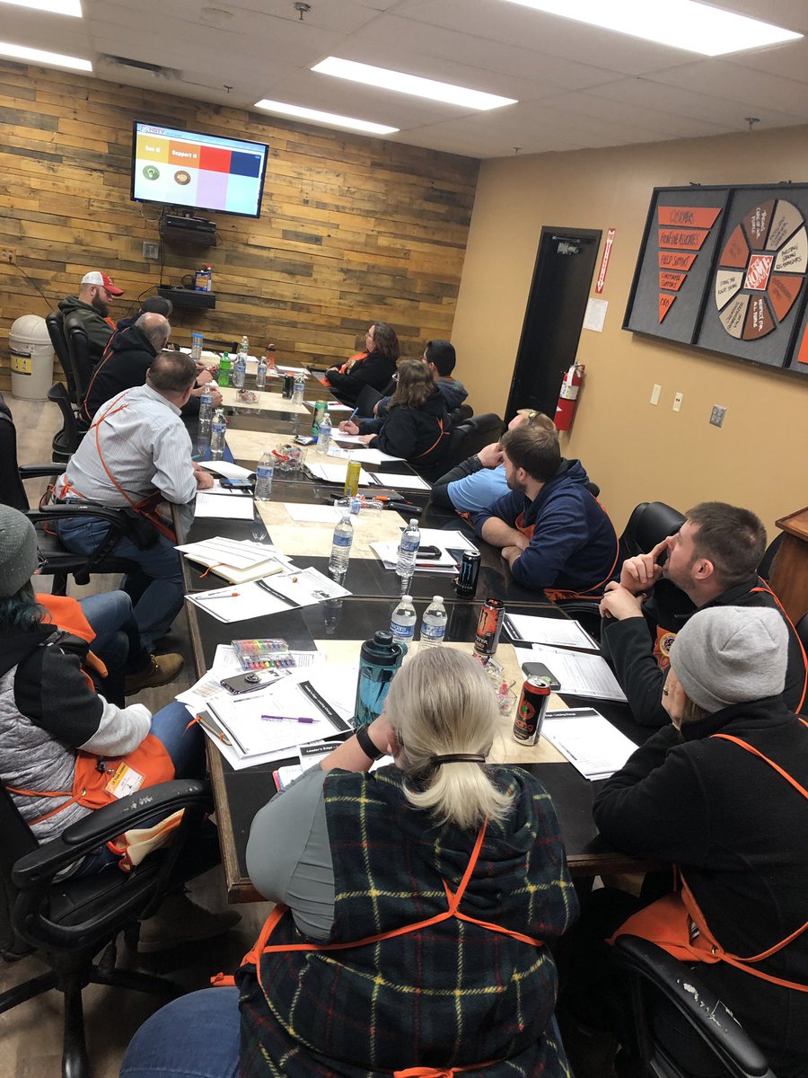 Gina_A_G's tweet photo. Leader’s Edge Leading Change with the BEST team #seeit #supportit #doit #liveit #6173Rocks! https://t.co/O5Y8c7YX3o