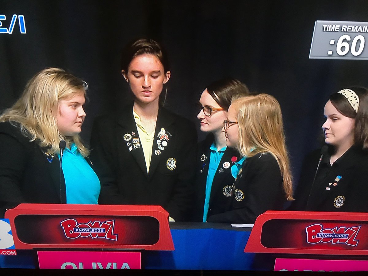 HutchisonSchool's tweet photo. Congratulations to our Knowledge Bowl team who won their second round match vs Center Hill High School this weekend!

The Knowledge Bowl TV team members are Carson Weatherly '19, Caroline Couch '20, Irene Keeney '19, Charlotte Merchant '19, and Erin Leal '21. #HutchisonStrong https://t.co/wsSuNfy2dt