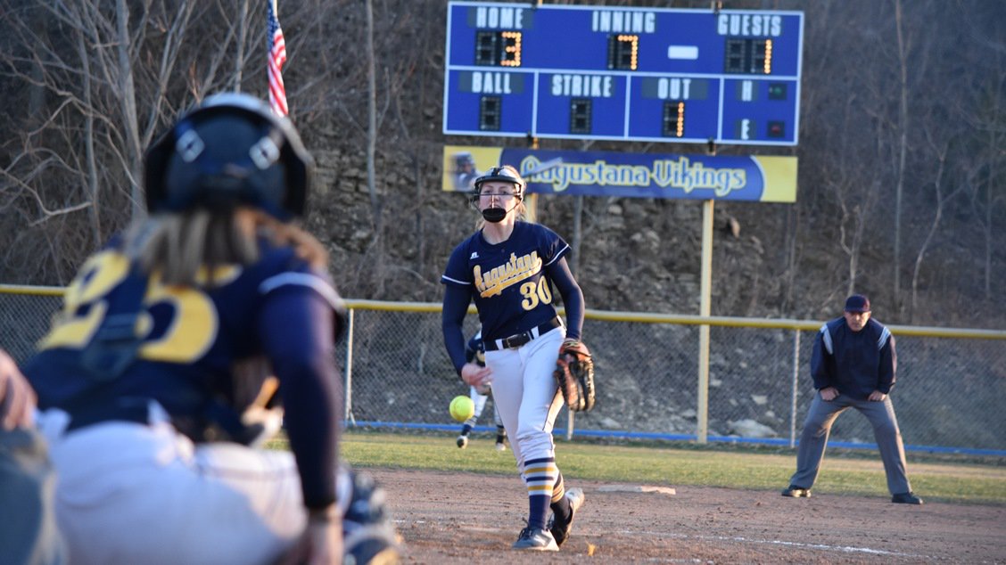 Vikings split first two games of the season in Clermont, Fla. <a href="/AUGIESFTBLL/">AUGUSTANA SOFTBALL</a>
athletics.augustana.edu/news/2019/2/25…