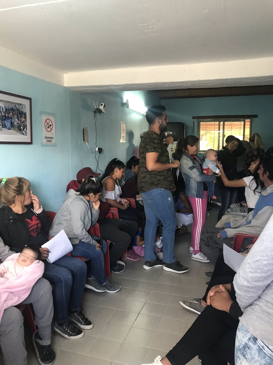 #INJUVE

Hablando con los jóvenes de Barrios de Pie de #PuertoMadryn sobre Proyecto de Vida y Empleabilidad junto a <a href="/sabrinastepa/">Sabrina Stepa</a> <a href="/maruedominguez/">Maru Dominguez</a> y @JulietaG_12.