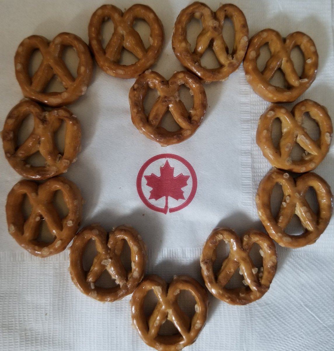 AnielloA's tweet photo. Thank you et merci .@AirCanada https://t.co/0kUC7ro74l