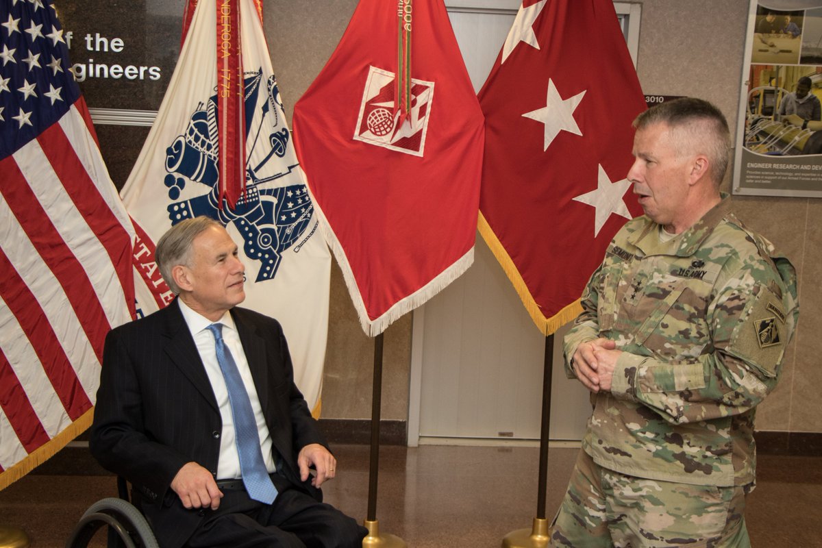 Lieutenant General Todd Semonite speaks with Governor Greg Abbott