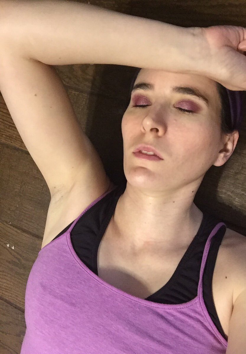 SmokyMntLashes's tweet photo. Dead from a workout but look how killer my eyes still are! Y’all the Beloved Palette Volume 2 has only 3 days left! Snag your Kudos from my website FAST before it’s gone. It’s my Month of Love so doing that will get ya into something awesome! #younique #belovedpalette #dontmiss https://t.co/K7fOGv4mP0