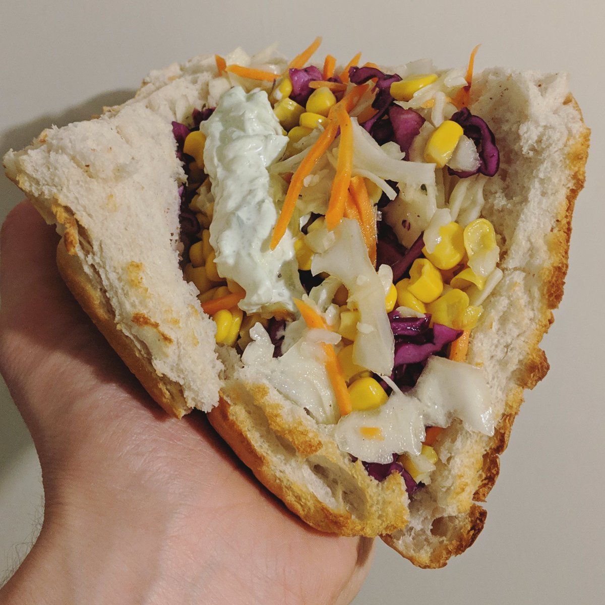 easyandvegan's tweet photo. I made vegan kebab with homemade seitan, coleslaw and Tzatziki 😍😋😋

#GoVegan #vegan #FebruDairy https://t.co/k4w8wyr7AM