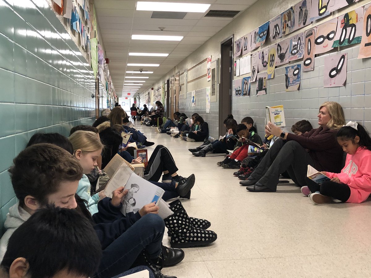 _AmandaFry's tweet photo. Kicking off #ReadAcrossAmerica with a daily #DEAR time. @MES_EPTSD #readacrossamerica2019 #ReadAcrossAmericaWeek #DrSeuss #njed #piachat #LeadLAP #eptsd https://t.co/eqIuTmeFTO