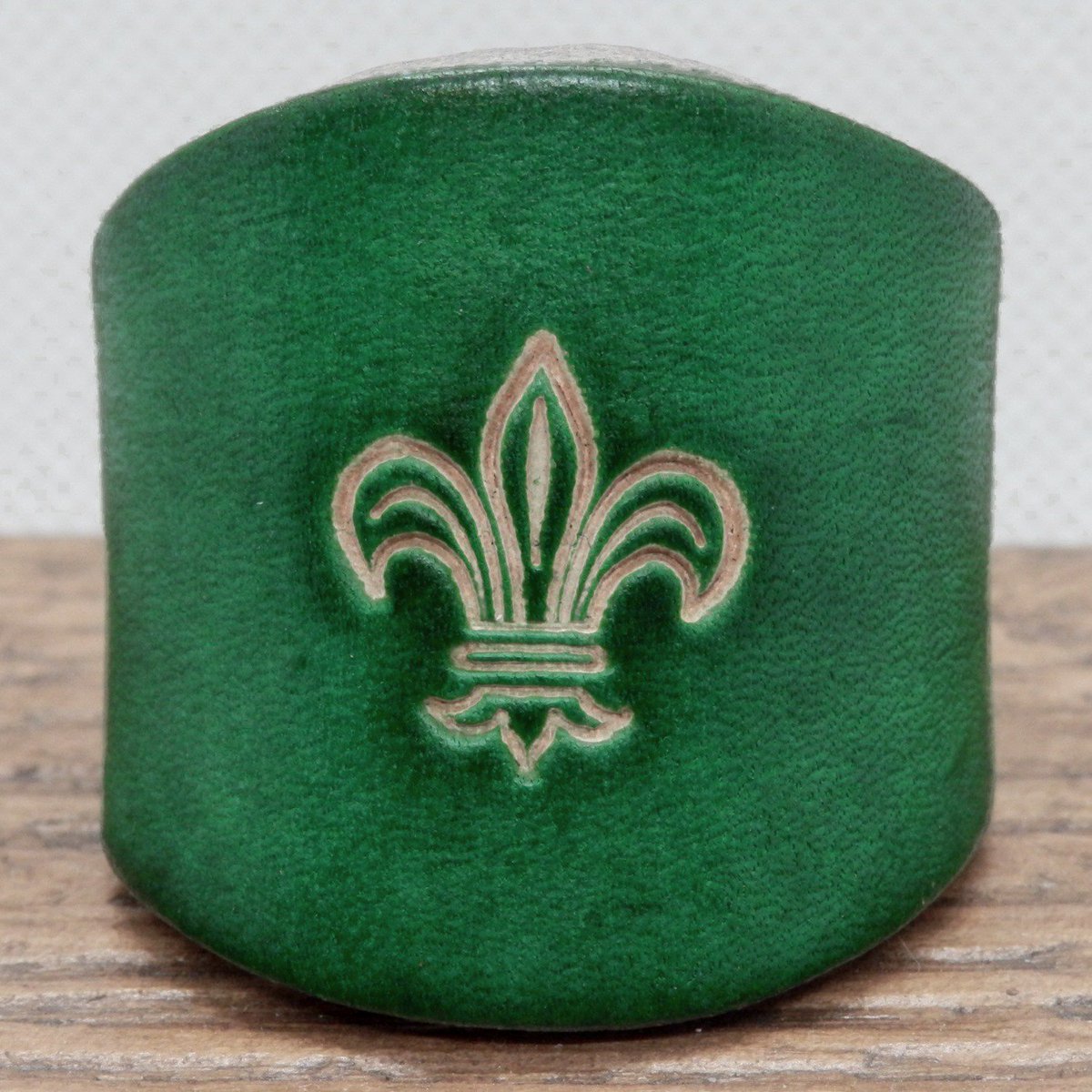 ValhallaWoggles's tweet photo. Some more gorgeous leather #scoutwoggles that are now available for purchase 😀
https://t.co/BfXg1lgSfO
#scoutsuk #scouting #scoutuniform #woggles #leatherwoggle #boyscouts #worldscouting https://t.co/s9YQ11PbeL