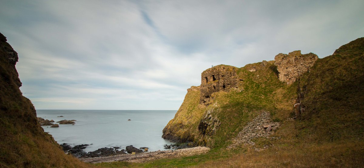 AndySwinhoe's tweet photo. Findlater Castle, Sandend. #findlatercastle #sandend #coastalhistory #nescotland https://t.co/QskF7RDO1s