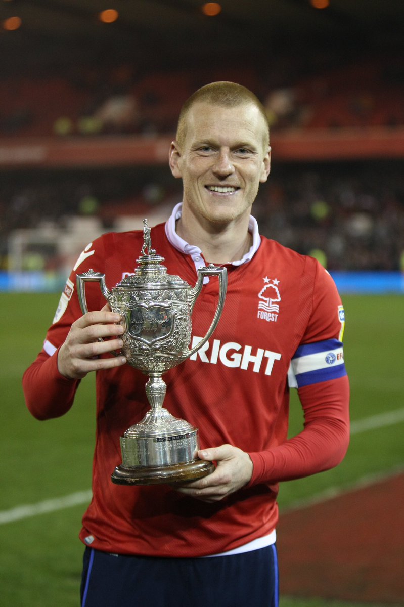 NFFC's tweet photo. 🏆🔴 #NFFC https://t.co/N8cLNvpBgx