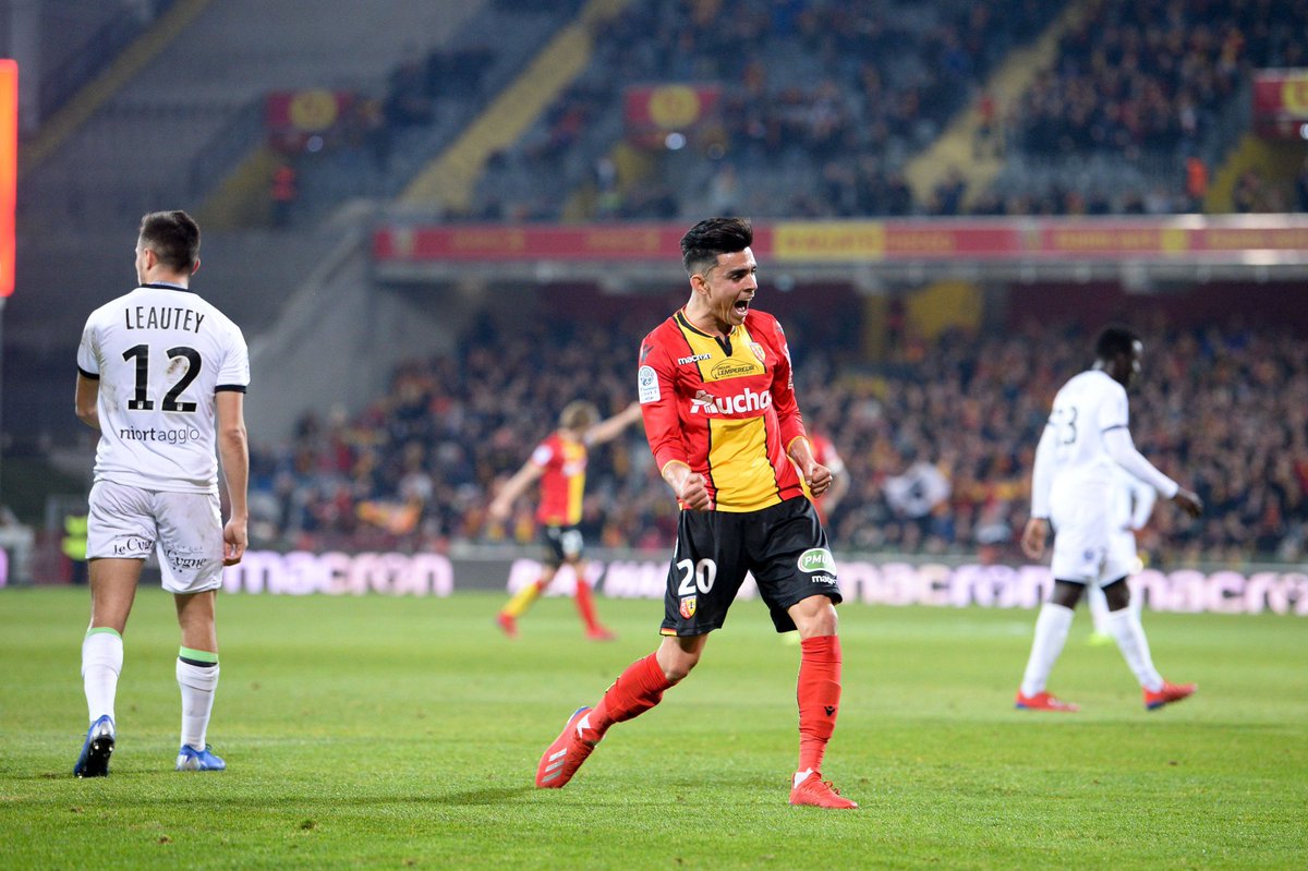 bencharkiachraf's tweet photo. ❤💛💪 VICTOIRE  #rclens #RCLCNFC https://t.co/eJ7FbNDs3Z