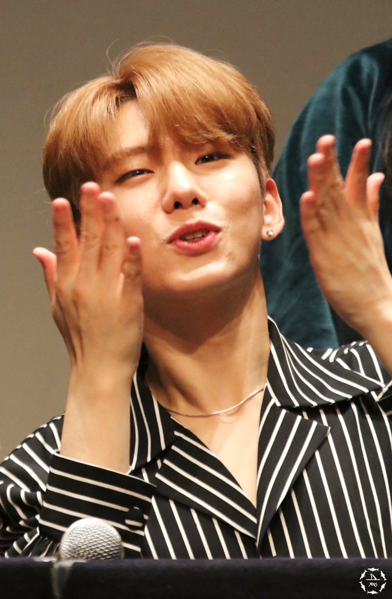 ykhsmile's tweet photo. god he’s cute 

cr – axis https://t.co/aaEzJB6sMo