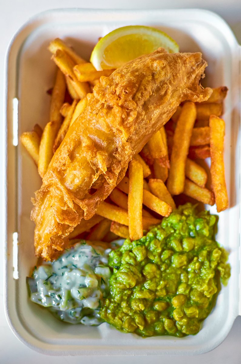 Vegan ‘fish’ and chips! On Saturday Freya and I visited <a href="/sohoveganmarket/">Soho Vegan Market</a> 🌱 We decided to head over to <a href="/greenboxfoodco/">Greenbox Food Co</a> to try their vegan fish and chips. What’s unique is the banana blossom they use! 🙌 The banana blossom has an amazing layered texture! lovelyjubley.com/single-post/So…