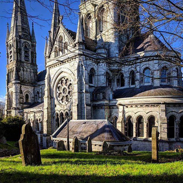 xdargu's tweet photo. Saint Fin Barre's Cathedral, another of Ireland's beautiful buildings, is a 19th century Cathedral in the city of Cork. The outside of the building is covered in details, I think I could spend an entire day just looking at them and taking photos! This on… https://t.co/yhZy6bRzao https://t.co/WBniqhGVc0