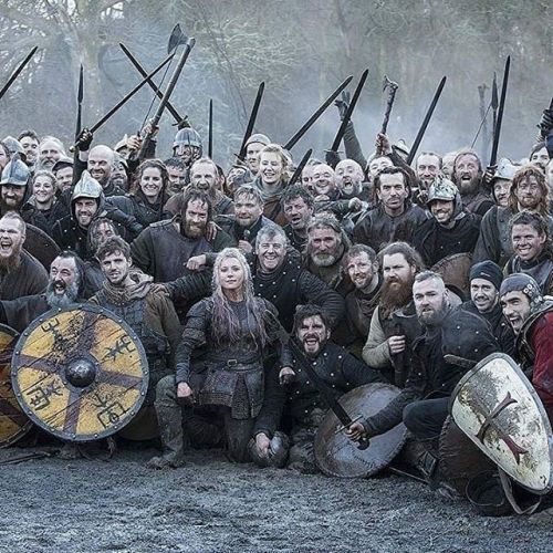 Squad! 💪⚔
.
.
#vikings #vikingsofinstagram #historyvikings... #vikings