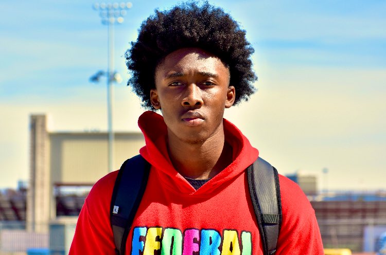 2020 WR, Trevon West out of Arlington Lamar recently committed to the #Sooners.

Things to know:

◾️10.6-10.8 100m sprinter!
◽️Coach DeLay says he isn’t just a burner but has short area quickness, hands &amp; savvy
◾️High character lad
◽️Can play in traffic or take the top off