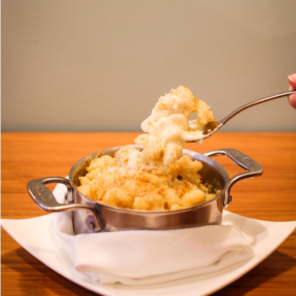 ApplePieBakery's tweet photo. Now here is a treat.... Mac&Cheese made with Cavatappi pasta and Reymond Cheddar Cheese ๐ง You will never go back to regular Mac ๐
#MainDishMonday #Mac&Cheese #APBC https://t.co/jGrgF0Nbtq