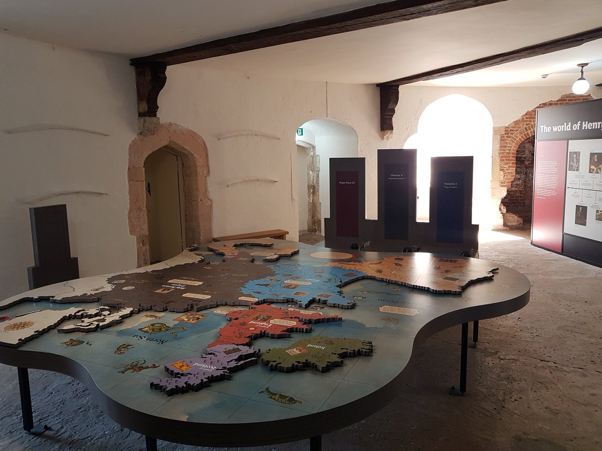 Let_sTravel's tweet photo. Deal castle.I had very good deal at Deal castle👍😎Castle from above looks like flower.Built by Henry 8 between 1539 and 1540. @Let_sTravel @greatcastles @EnglishHeritage @HistoricEngland #dealcastle #deal @dealtown #castle https://t.co/lRVwJctXhc