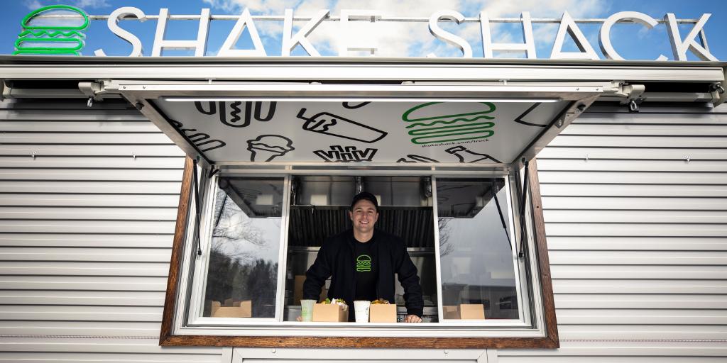 shakeshack's tweet photo. We're movin' + shakin'... Meet our first-ever Shack food trucks! 🙌 We’re pumped to roll through private events + parties in the greater tri-state + Atlanta metro areas with all the classics you love. 😍 Head this way to book: https://t.co/hqyS6QDhSJ https://t.co/u5H0pYw0m3