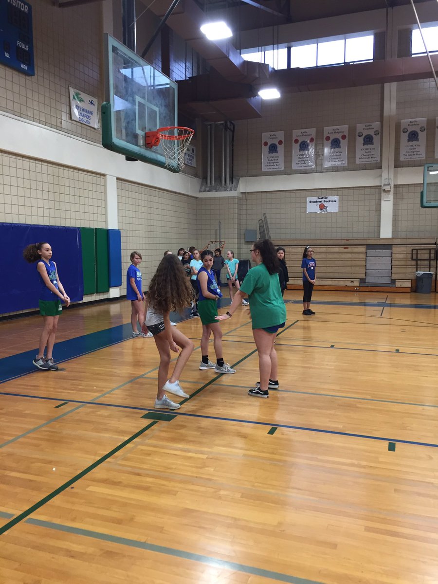 DebraAGarcia2's tweet photo. 2019-2020 Cheer Clinic! Let’s Go Kaffie Dolphins 🐬😃#Kaffiems #kaffiespirit https://t.co/BpKM9pe5tj