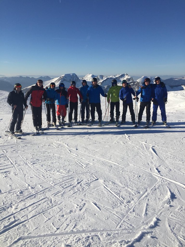 jayspeed12's tweet photo. First day ⛷🍺 https://t.co/ZBo1ei3LQi