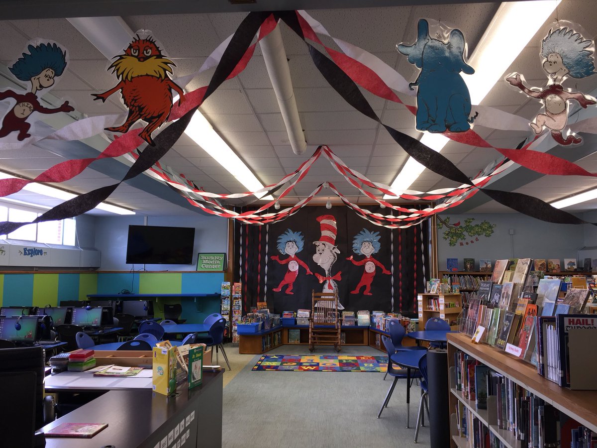 b59kmontReading's tweet image. Loving the visitors in the Library Media Center this week!@MPS_Buckley @mpspride