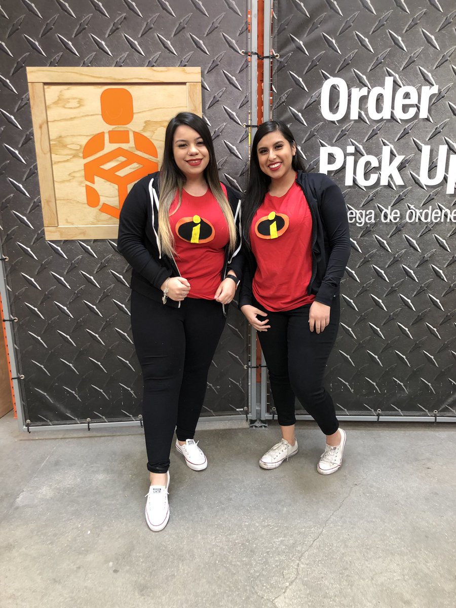 GabrielaG8989's tweet photo. Getting ready for the VOA. Celebrating spirit week here at #THD0580 #VOAConnectivity 🙂 @TuttleLouis @RebekahBush https://t.co/569A8NGQHd