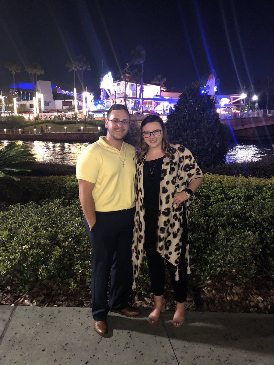 weibs98's tweet photo. HAPPY 20th BIRTHDAY TO MY BOO!!!! Thank you for being nothing but amazing to me and I wish I was there to celebrate with you! I love you so much ❤️❤️🎊🎉🎁 https://t.co/Cg5yrXDZwf