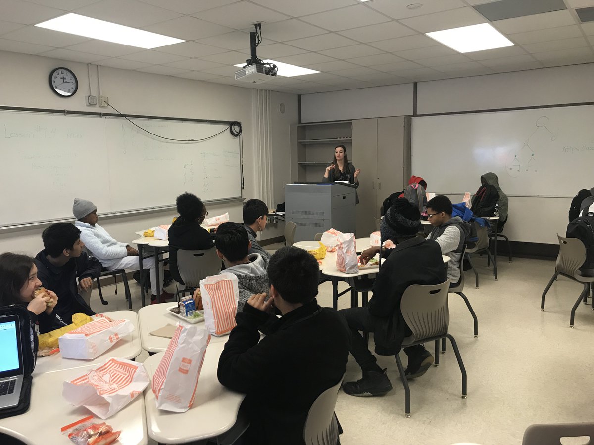 The students at Scarborough HS ( <a href="/ScarborHS/">ScarboroughHS</a> ) learned the importance of Content Creation and Distribution for the @SL_Skeeters. Thank you so much to Sallie Weir for sharing your knowledge with the students last week. #MBKTeamUp <a href="/HoustonHealth/">Houston Health Dept</a> <a href="/HoustonHealthFD/">HoustonHealthFD</a> <a href="/BloombergAssoc/">Bloomberg Associates</a>