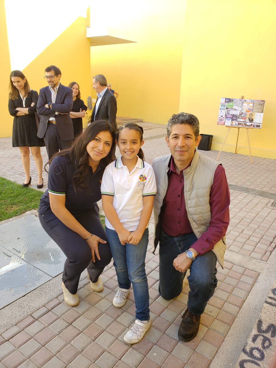 Ale_Alfaro_R's tweet photo. So honored to be part of cepac.
Gracias sr. Secretario @JCFloresMiramon por su atenta visita. https://t.co/ZeJyWwPwOT