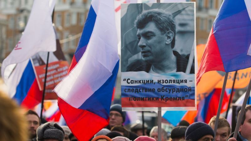 MyronPanchuk's tweet photo. Russians Commemorate Slain Kremlin Critic Nemtsov — Radio Free https://t.co/FH0iXt4rtu https://t.co/0YjlnCWnks