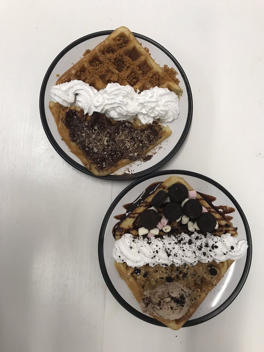 FreakyShakes's tweet photo. WAFFLES 🥰 after many requests from our lovely locals - we proudly present - the waffle station! A freshly made to order waffle + 2 toppings of your choice and finished off with whip and sauce = £4.50. #waffles #freakyshakes #dessert #icecream #halfterm #failsworth #hotwaffle https://t.co/VFdkBTraqO