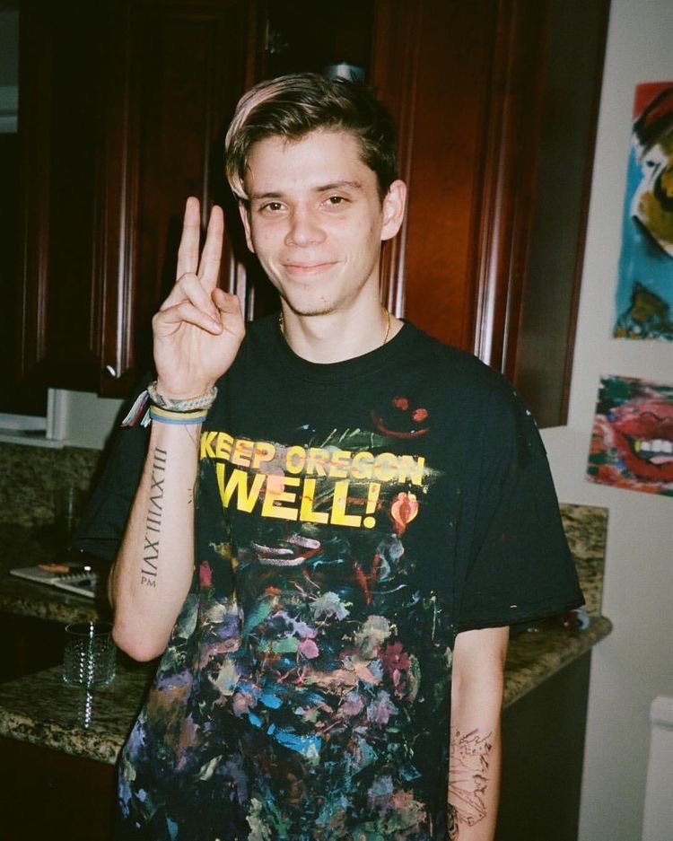 brandonsbignip's tweet photo. It’s been awhile beanz heyyyy https://t.co/wmR3NBjPZH