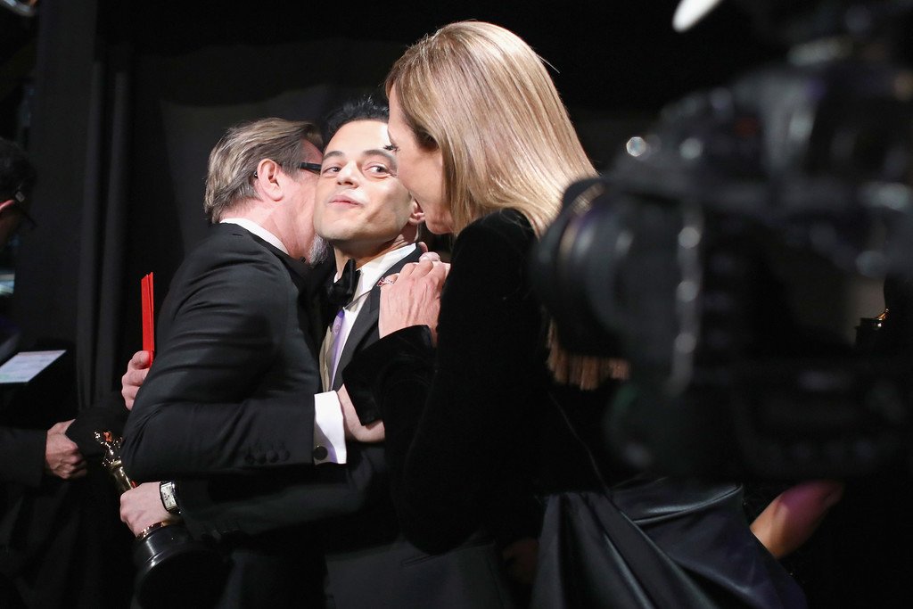 GaryOldmanWeb's tweet photo. Some more lovely pictures 😘😃 #Oscars #Oscars2019 
#RamiMalek #GaryOldman #AllisonJanney #BohemianRhapsody https://t.co/ygvwL9H9QL