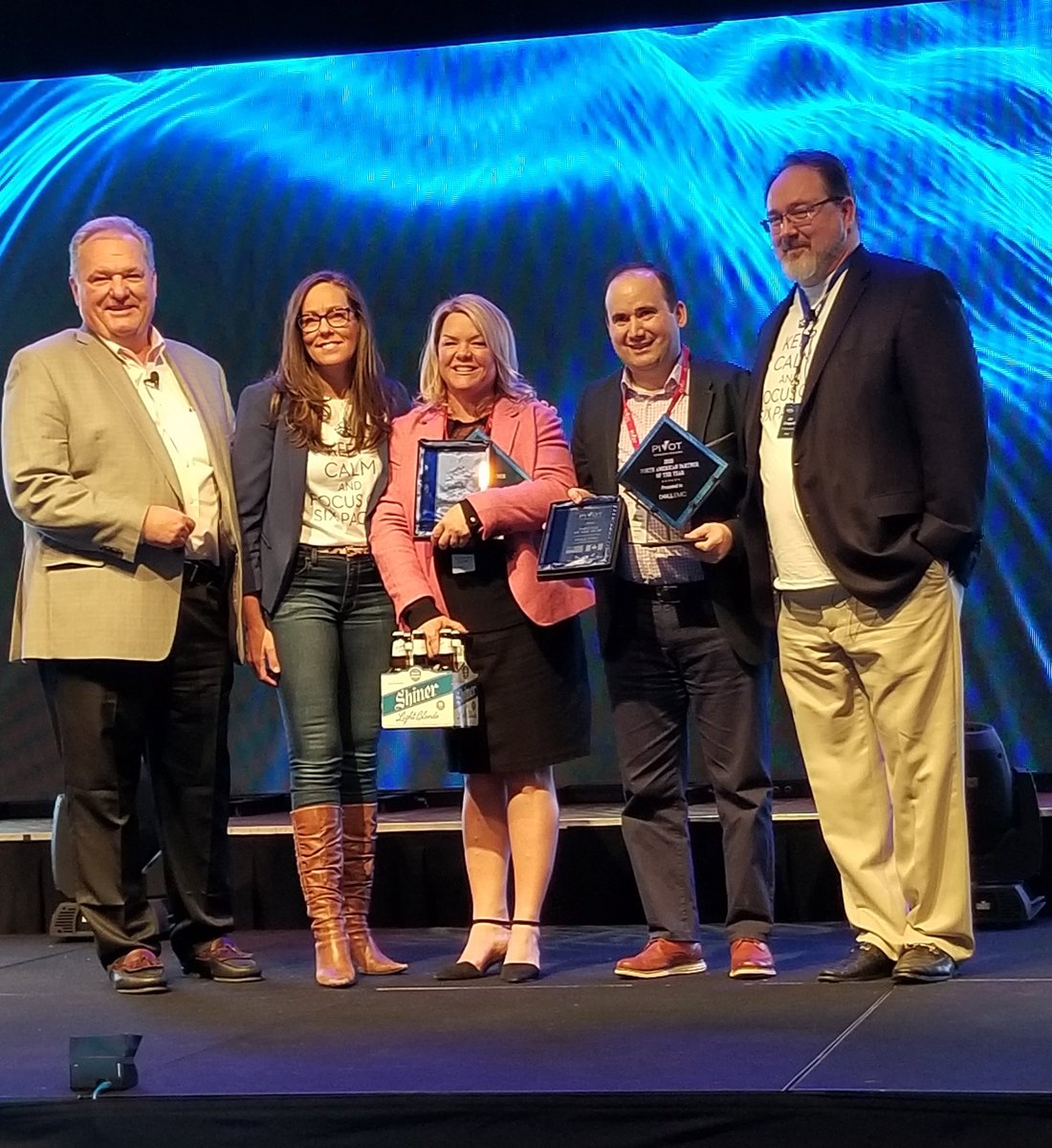 HedlundSheri's tweet image. Taking home the GOLD!!  
NA Partner of the Year.
Great job team - and thank you to PIVOT for a great partnership!
#pivotpulse
@kellicolvintx @AnthMartiniello @DellEMCPartners @AmbulosGregg @JoyceatDell