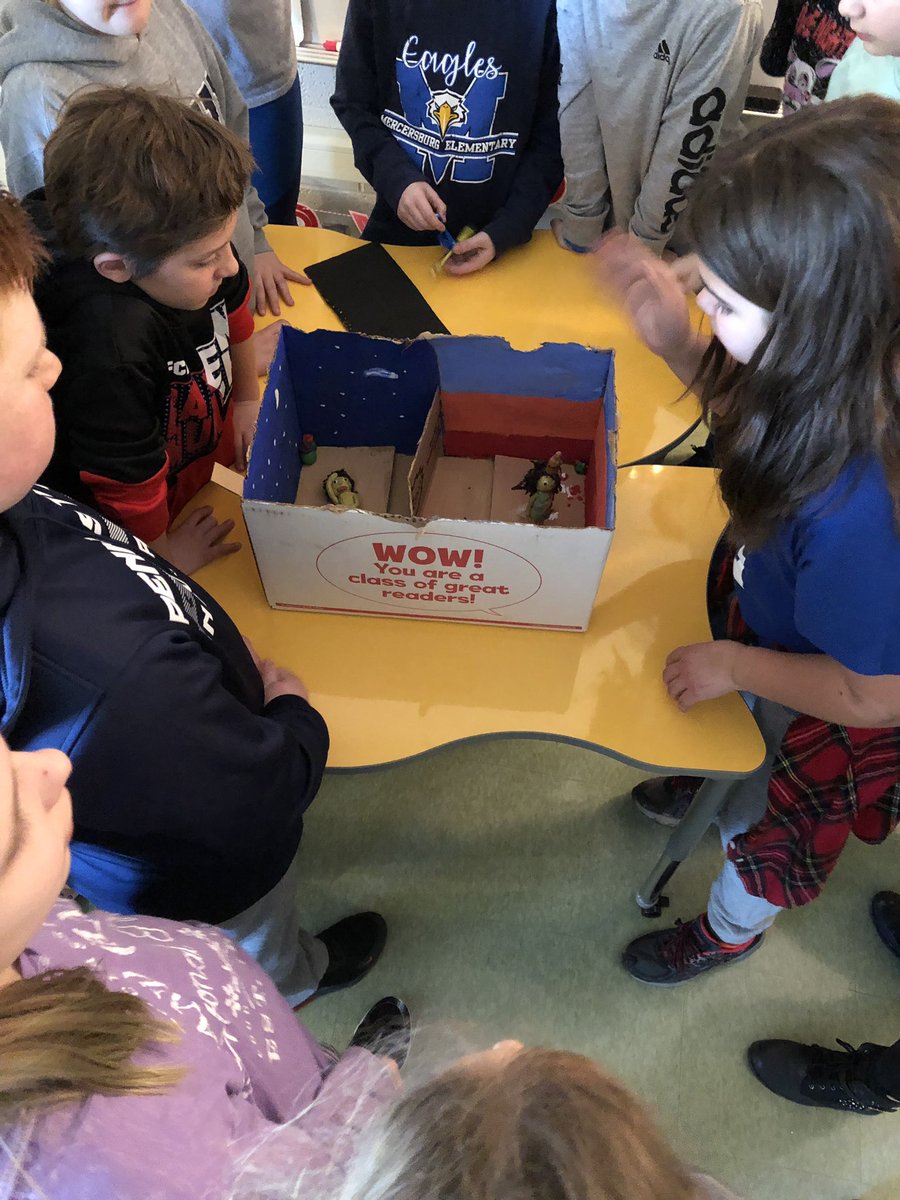 lovelegoslearn's tweet photo. More groups finished their literature circle books and presented their end unit project today.  I am loving this as a culminating activity.  I refuse to quiz them on their lit circle books because I just want them to ❤️ reading!  #teachfifth #rocketsrock https://t.co/uWBW1nWpC5