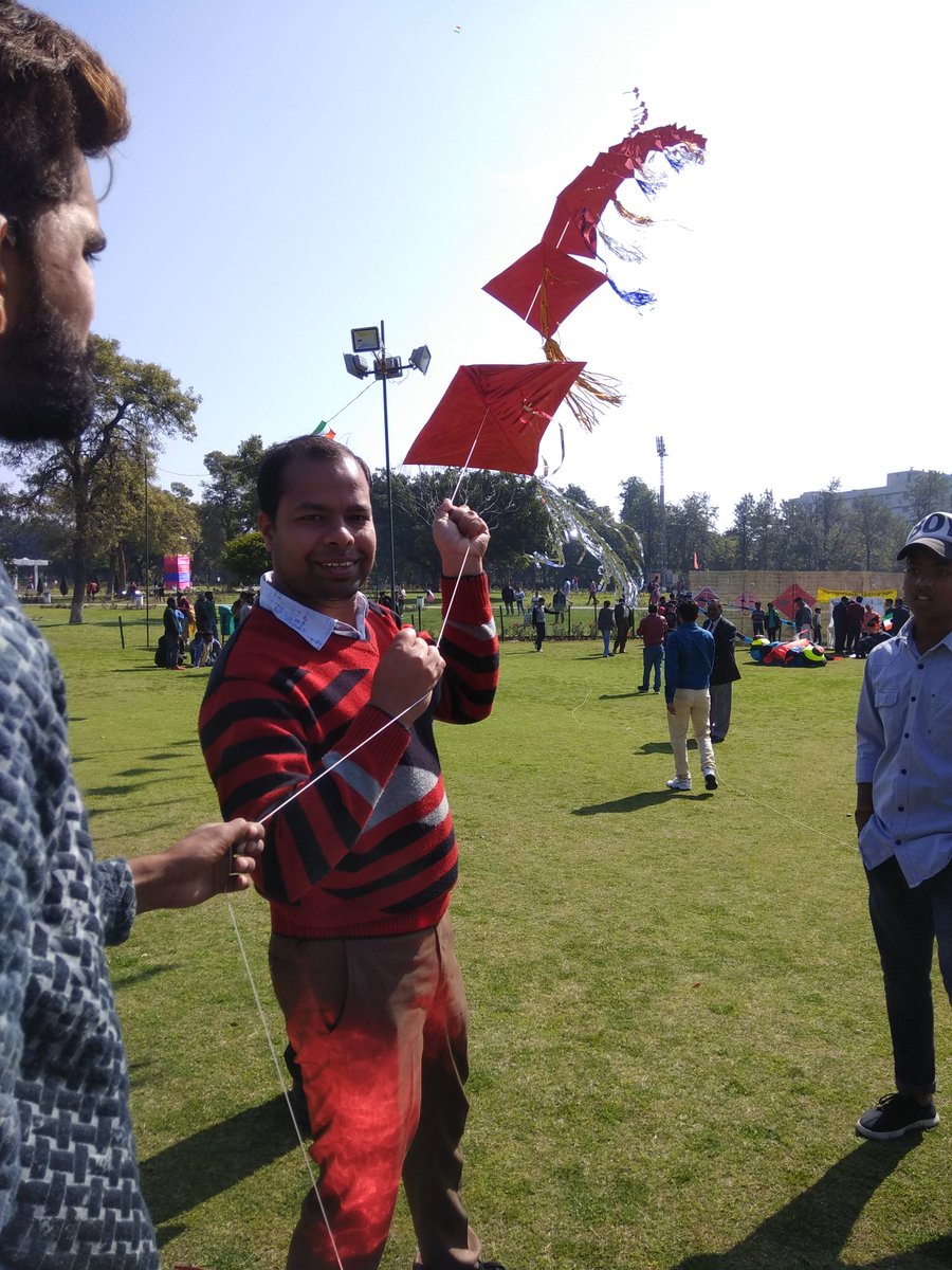 regalrajasthani's tweet image. #47thRoseFestival
#KiteFlyingShow
#KiteFlyingCompetition
#RoseGarden
#Chandigarh