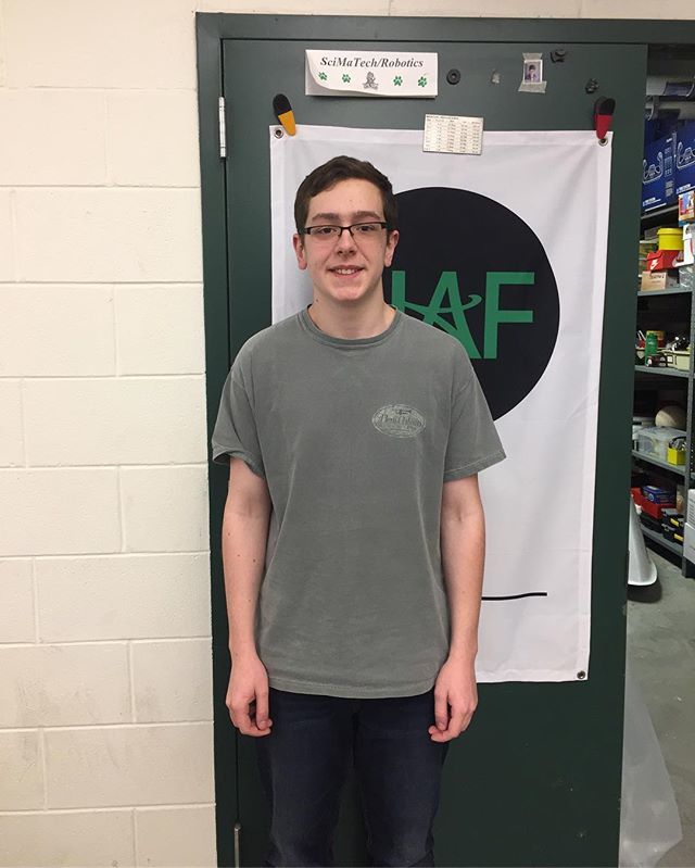 FRC_Team2914's tweet photo. Meet Gabe! A Sophomore new to the team this year! Gabe works on electronics. Fun facts about Gabe:
-He’s frickin cute
-He likes Meme Music
-His sister is dating Spencer
-He’s really frickin cute https://t.co/TBxiCfQHRT https://t.co/NsIRB6IU26