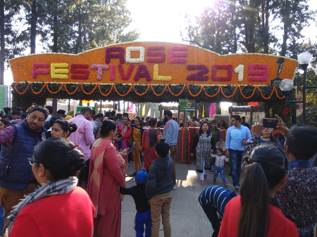 regalrajasthani's tweet image. #47thRoseFestival
#KiteFlyingShow
#KiteFlyingCompetition
#RoseGarden
#Chandigarh