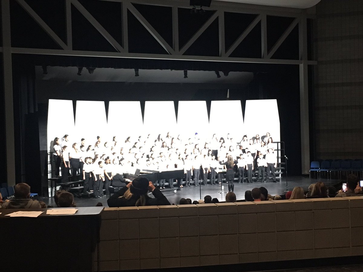 Way to go <a href="/HarborLightsMS/">Harbor Lights Middle School</a> 6th grade choir!!  Awesome performance tonight getting ready for festival!!!